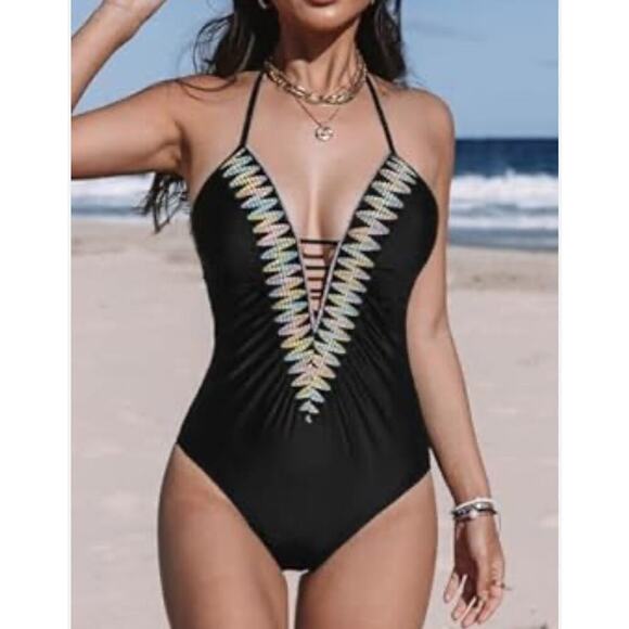 Cupshe Other - Cupshe plunge neck with embroidery